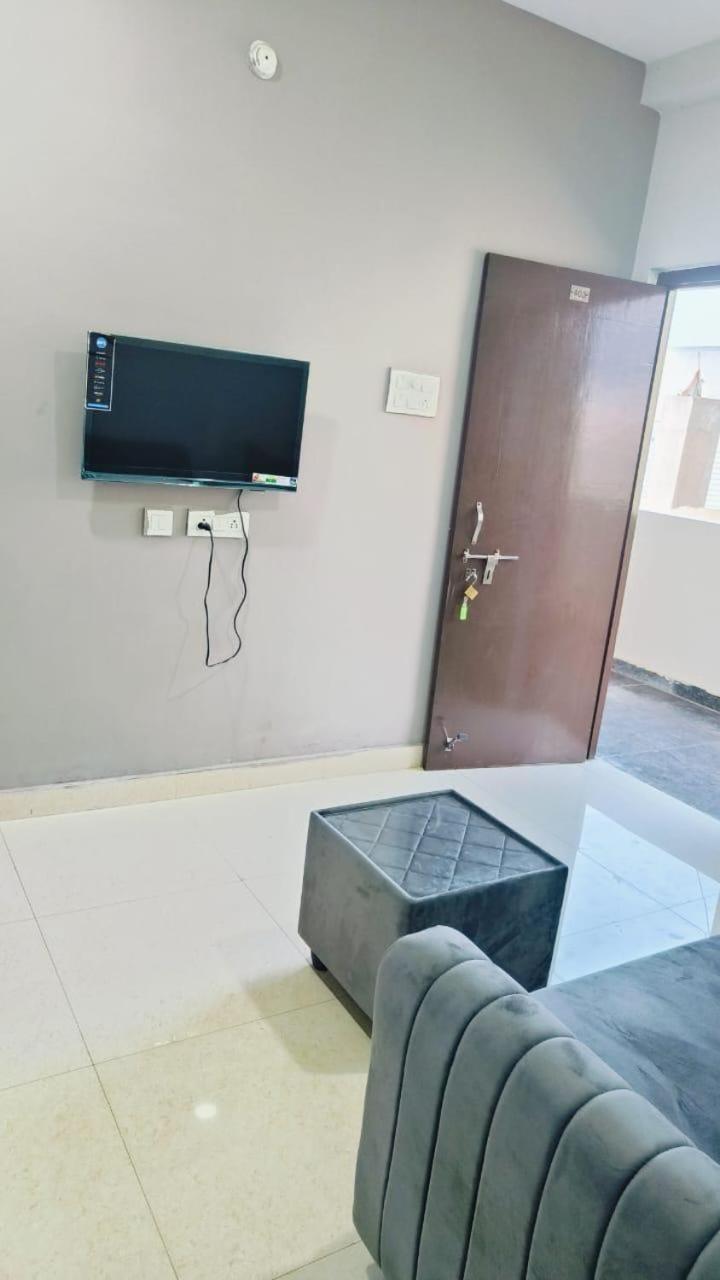 Rupesh Golden Suites ไฮเดอราบัด ภายนอก รูปภาพ